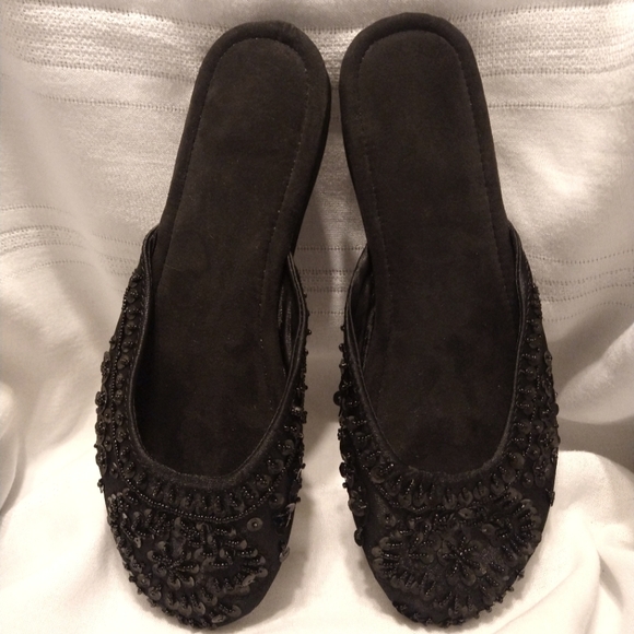 Black Beaded Slip on Shoe 9/10 - Picture 1 of 11